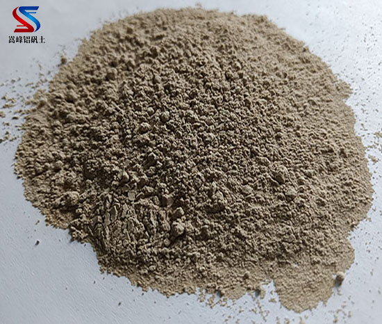與普通鋁土礦相比，高鋁明礬土細粉